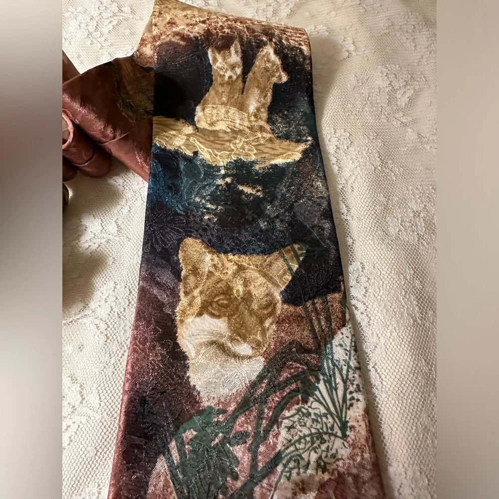Endangered Species Tie The Fox Pre Owned